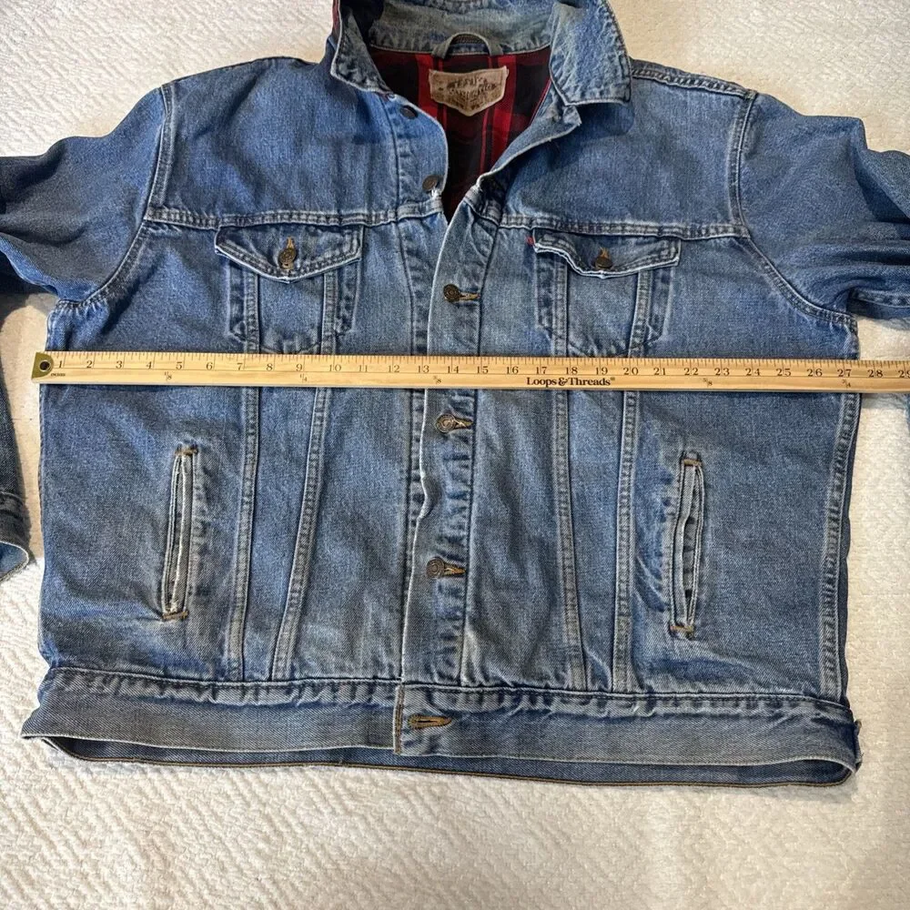 VINTAGE LEVI’S SIZE XL MADE IN USA RED TAB MENS PLAID LINED JEAN JACKET